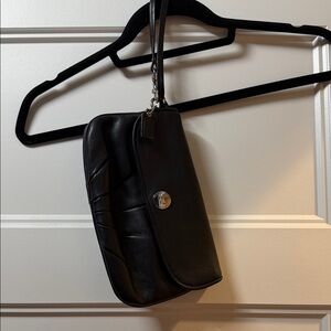 Coach vintage Black Leather Wristlet Wallet